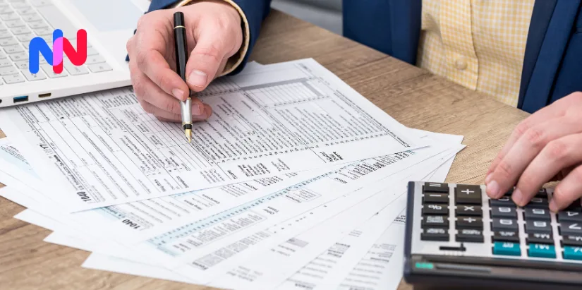 Une calculatrice et des fiches